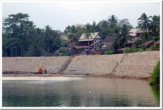ナムカン川の改修工事