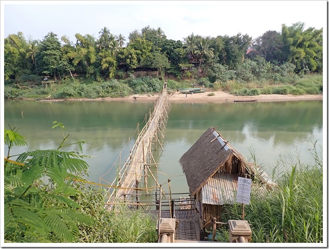 ナムカン川の竹橋