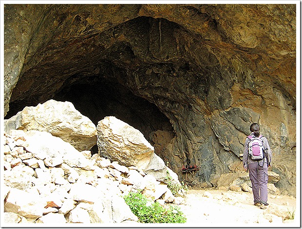 タムピウ洞窟(Tham Piew Cave) タムピウ洞窟(Tham Piew Cave)