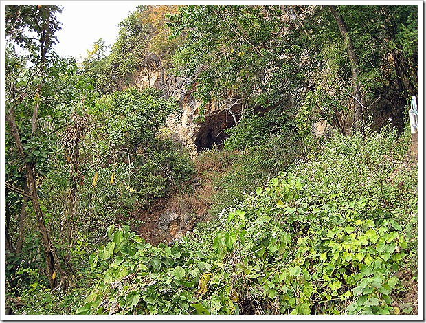 タムピウ洞窟(Tham Piew Cave)