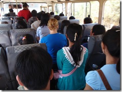 サイニャブリ行きのバス